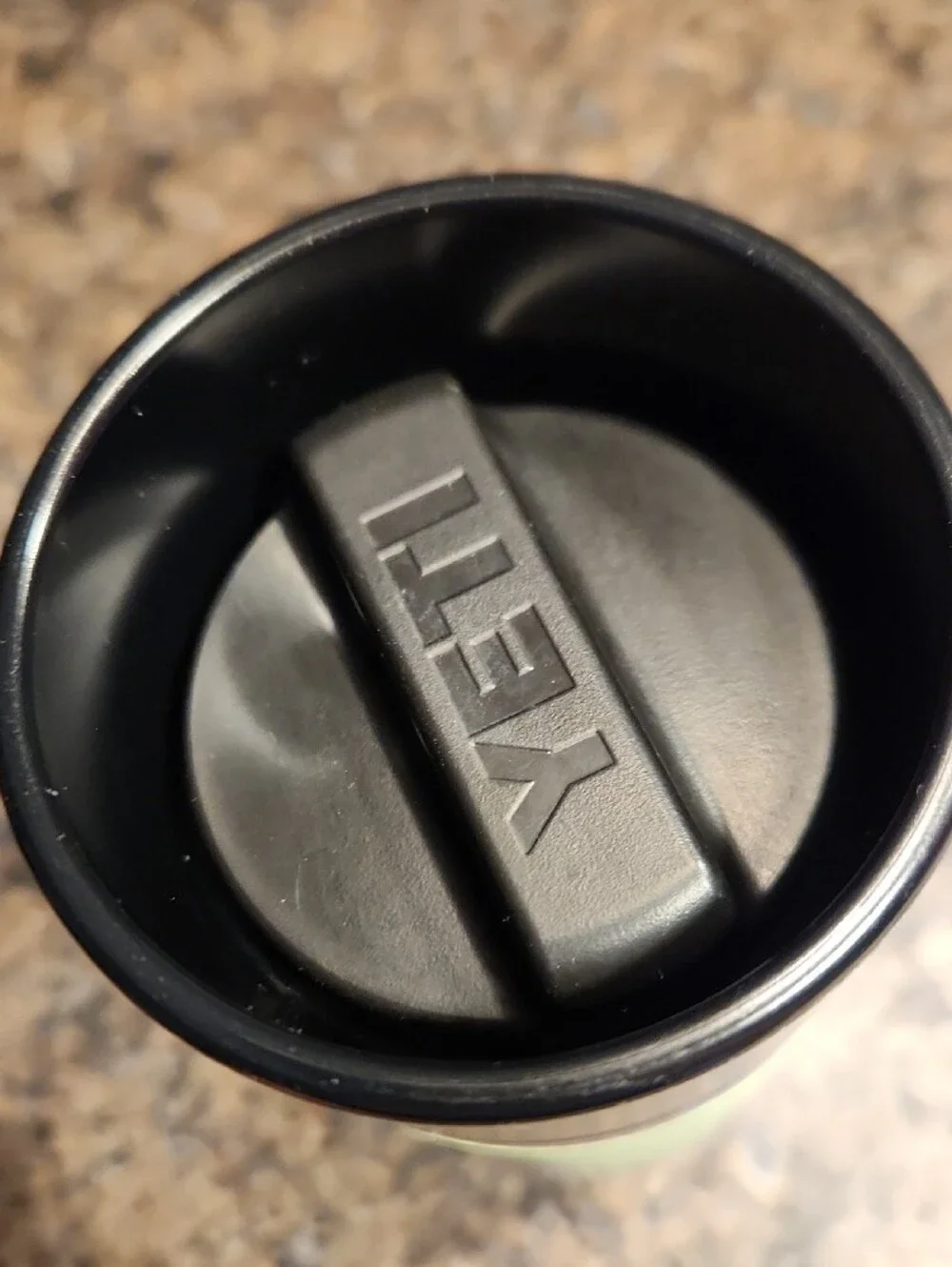 EUC YETI 18 OZ Light Green Travel Tumbler